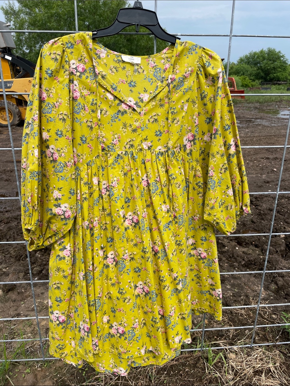 entro Lime Green Floral V-Neck Dress